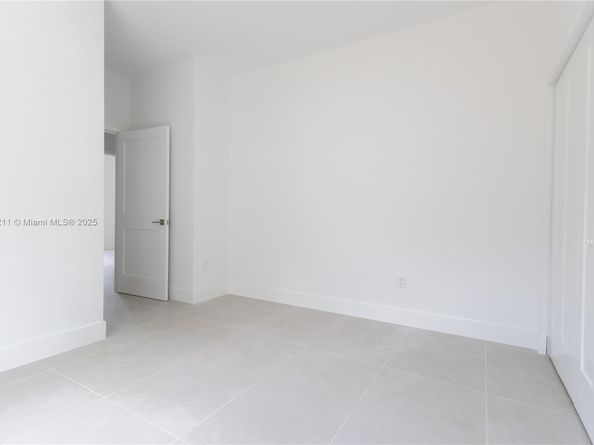 775 NW 47th St, Miami FL 33127