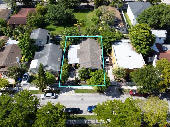 138 NW 34th St, Miami FL 33127