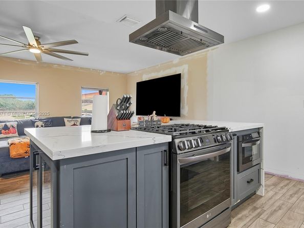 13605 SW 73rd Ter, Miami FL 33183