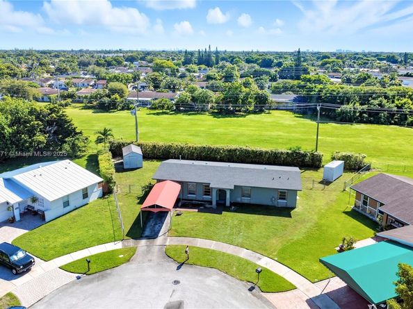 13605 SW 73rd Ter, Miami FL 33183