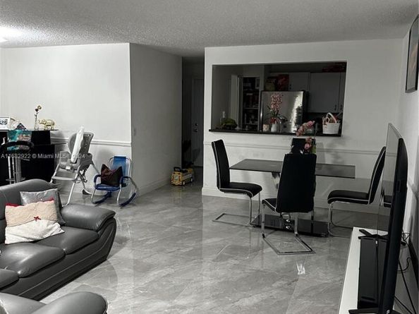 8420 SW 154th Cir Ct 536, Miami FL 33193