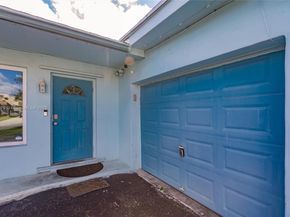 8480 NW 29th St, Sunrise FL 33322