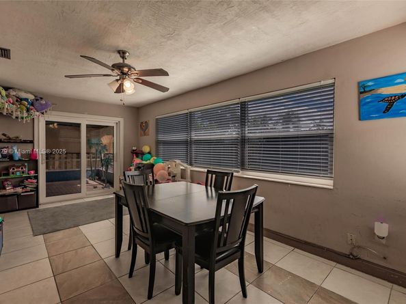 8480 NW 29th St, Sunrise FL 33322