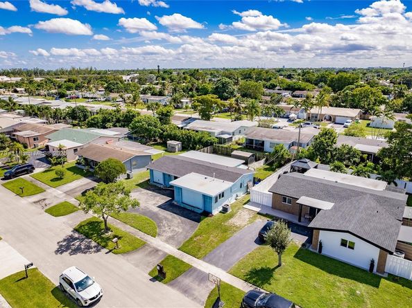 8480 NW 29th St, Sunrise FL 33322