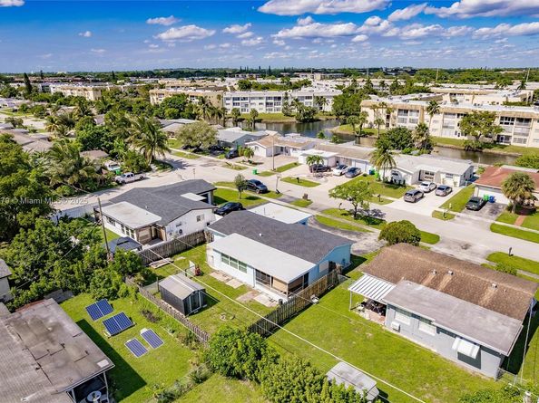 8480 NW 29th St, Sunrise FL 33322