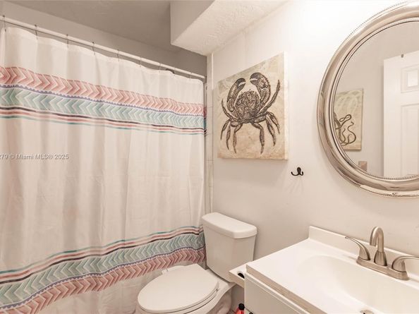 8480 NW 29th St, Sunrise FL 33322