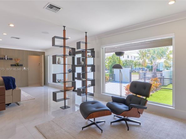 1601 SE 11th St, Fort Lauderdale FL 33316