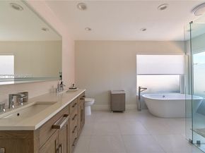 1601 SE 11th St, Fort Lauderdale FL 33316