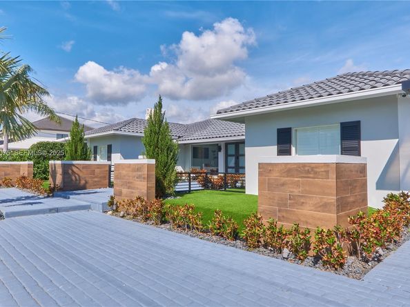 1601 SE 11th St, Fort Lauderdale FL 33316