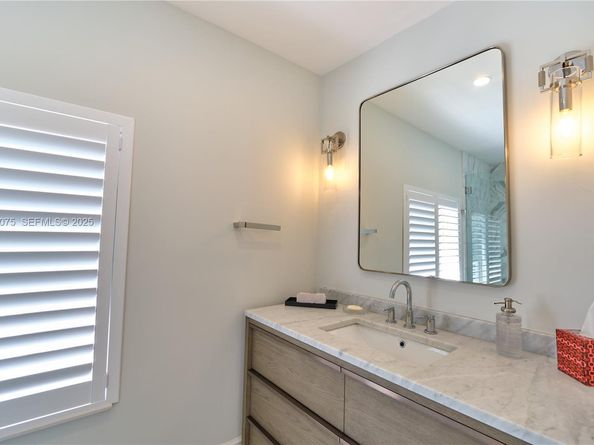 1601 SE 11th St, Fort Lauderdale FL 33316