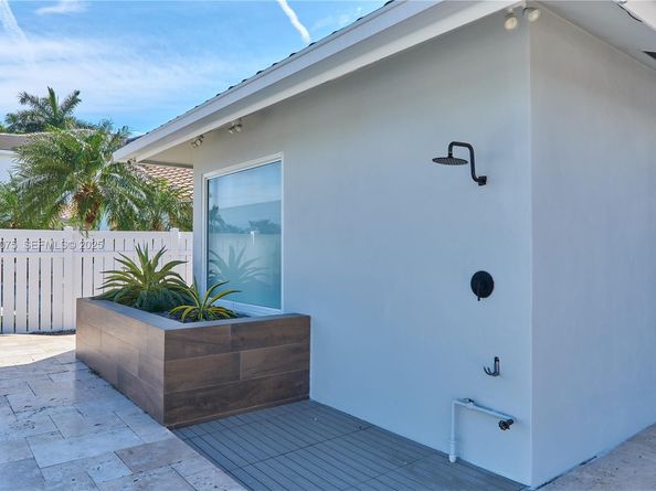 1601 SE 11th St, Fort Lauderdale FL 33316