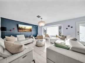 9480 E Palmetto Club Ln E, Palmetto Bay FL 33157