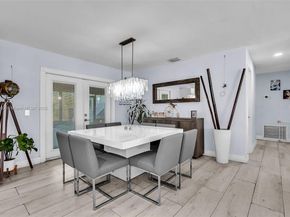 9480 E Palmetto Club Ln E, Palmetto Bay FL 33157