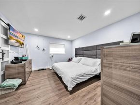 9480 E Palmetto Club Ln E, Palmetto Bay FL 33157