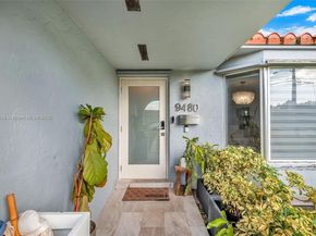9480 E Palmetto Club Ln E, Palmetto Bay FL 33157