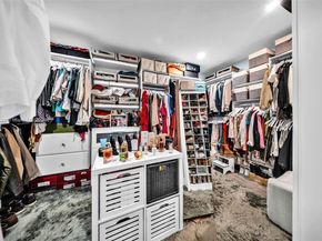 9480 E Palmetto Club Ln E, Palmetto Bay FL 33157