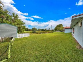 9480 E Palmetto Club Ln E, Palmetto Bay FL 33157