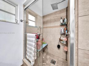 9480 E Palmetto Club Ln E, Palmetto Bay FL 33157