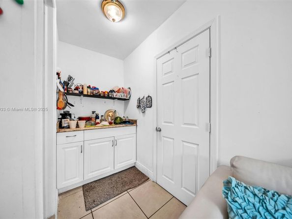 9480 E Palmetto Club Ln E, Palmetto Bay FL 33157