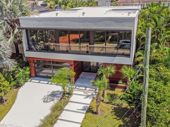 620 Solar Isle Dr, Fort Lauderdale FL 33301