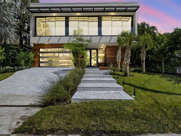 620 Solar Isle Dr, Fort Lauderdale FL 33301