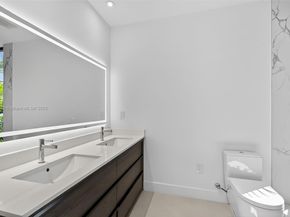 620 Solar Isle Dr, Fort Lauderdale FL 33301