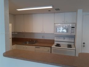 770 Claughton Island Dr 2007, Miami FL 33131