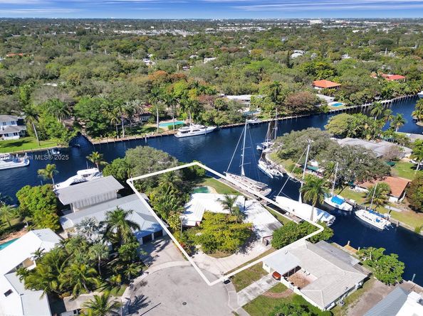 1321 Mandarin Isle, Fort Lauderdale FL 33315