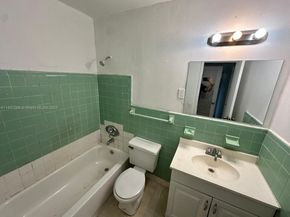 1471 NE 170th St 215A, North Miami Beach FL 33162