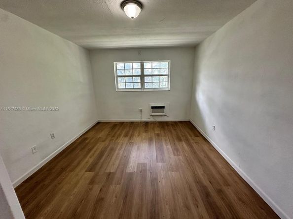 1471 NE 170th St 215A, North Miami Beach FL 33162