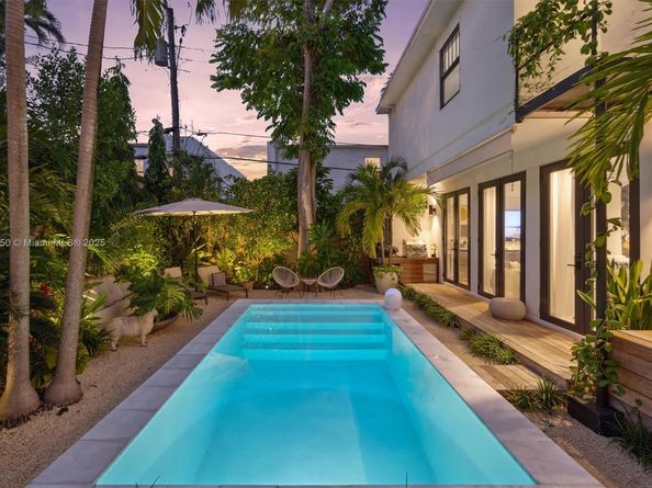 135 NE 45th St, Miami FL 33137