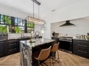 135 NE 45th St, Miami FL 33137