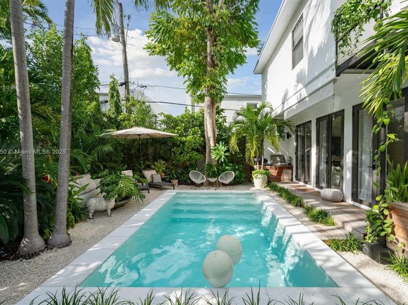 135 NE 45th St, Miami FL 33137