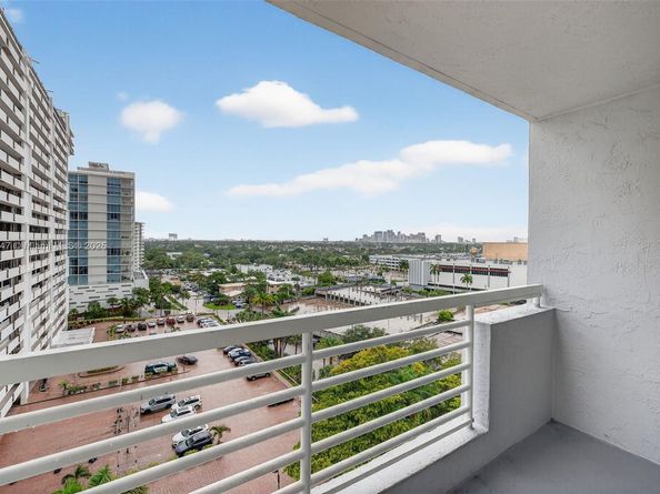2670 E Sunrise Blvd 1005, Fort Lauderdale FL 33304
