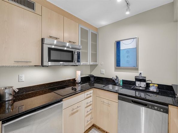 2670 E Sunrise Blvd 1005, Fort Lauderdale FL 33304
