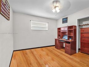 1911 N 53rd Ave, Hollywood FL 33021