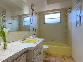 1911 N 53rd Ave, Hollywood FL 33021