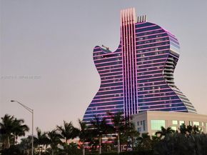 1911 N 53rd Ave, Hollywood FL 33021