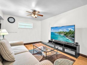 1911 N 53rd Ave, Hollywood FL 33021
