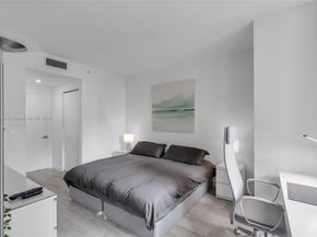 55 SW 9th St 1705, Miami FL 33130