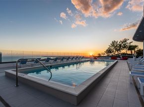 55 SW 9th St 1705, Miami FL 33130