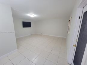 629 Saxony  N 629, Delray Beach FL 33446