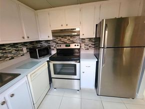 629 Saxony  N 629, Delray Beach FL 33446