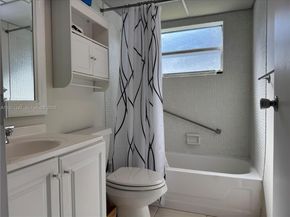 629 Saxony  N 629, Delray Beach FL 33446