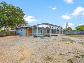 131 NW 19th St, Pompano Beach FL 33060