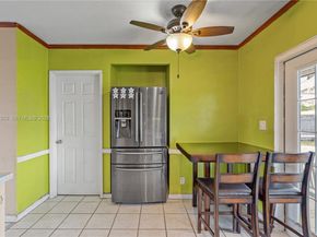 131 NW 19th St, Pompano Beach FL 33060