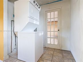 131 NW 19th St, Pompano Beach FL 33060