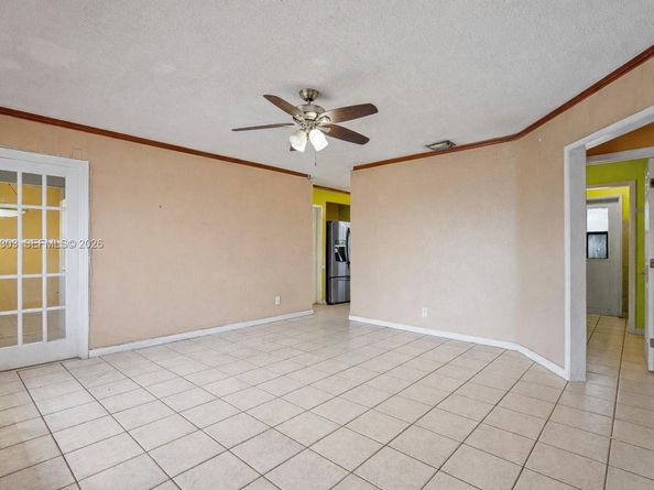 131 NW 19th St, Pompano Beach FL 33060