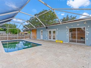 131 NW 19th St, Pompano Beach FL 33060