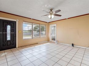 131 NW 19th St, Pompano Beach FL 33060